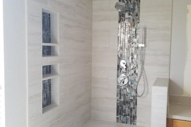 Example of a bathroom design in San Diego