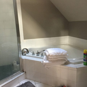 Before the remodel - jacuzzi tub