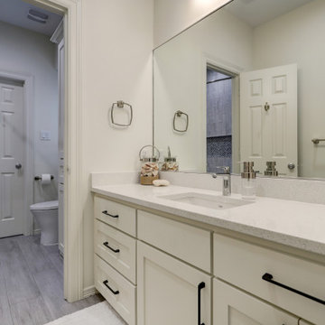 Bellaire- Houston Texas - Traditional Kitchen/Bathroom Remodel