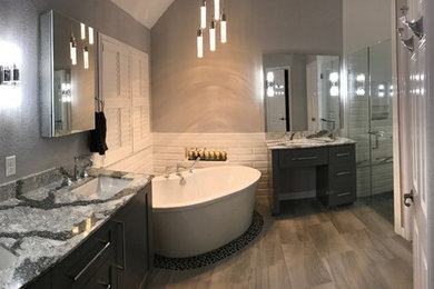 Bathroom - contemporary bathroom idea in Houston