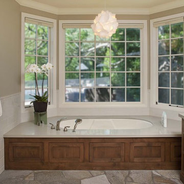 Bishop Master Tub
