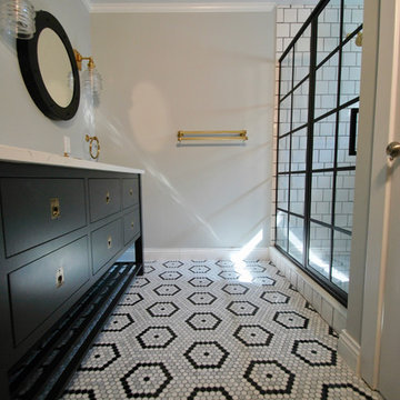 Black and White Master Bath