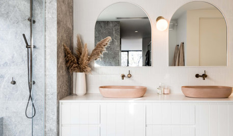 What the 10 Most-Saved Bathrooms This Year Tell Us