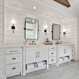 https://www.houzz.com/photos/blessings-golf-course-home-farmhouse-bathroom-phvw-vp~120315386