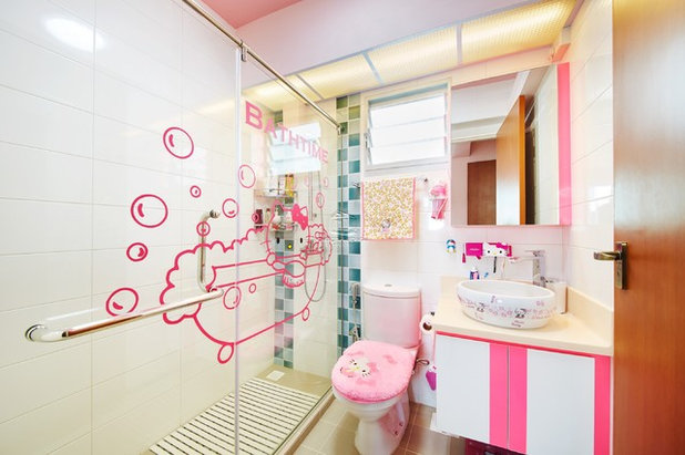 コンテンポラリー 浴室 by Design 4 Space Pte Ltd