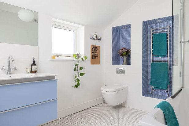 Coastal Bathroom by Absolute Project Management