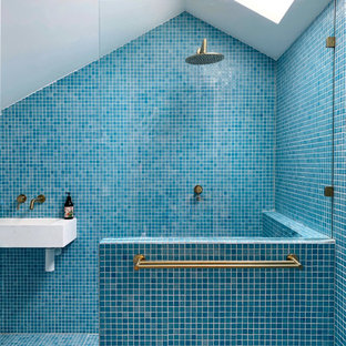 Inspiration for a scandinavian bathroom in Melbourne.