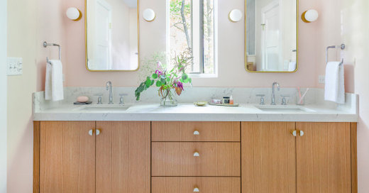 What’s Popular in Sinks, Mirrors and Lighting in Master Baths