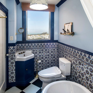 75+ Badezimmer mit blauen Fliesen und Vinylboden Ideen & Bilder