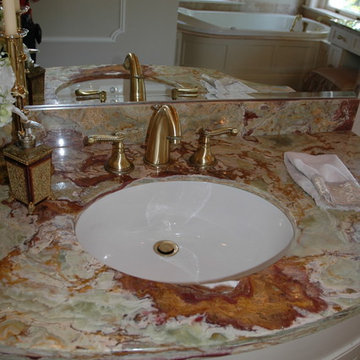 Bold red onyx counter!