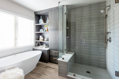 Example of a mid-sized transitional bathroom design in Denver