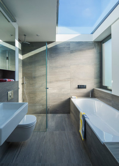 Contemporary Bathroom by Neil Dusheiko Architects
