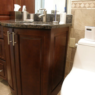 Example of a classic bathroom design in New York