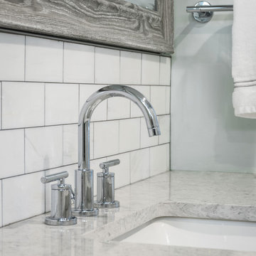 Bright, Elegant Bathroom