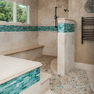 75+ Mediterrane Badezimmer mit Kiesel-Bodenfliesen Ideen & Bilder