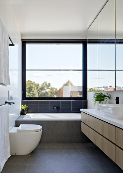 Contemporary Bathroom by Chan Architecture Pty Ltd