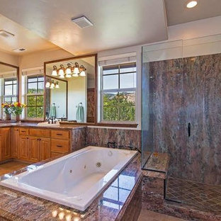 75+ Mediterrane Badezimmer mit Porzellan-Bodenfliesen Ideen & Bilder