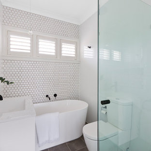 75+ Skandinavische Badezimmer mit offener Dusche Ideen & Bilder