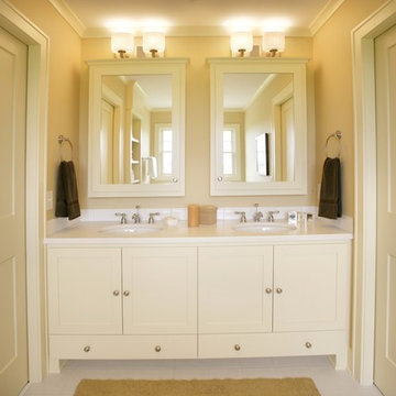 Cape Cod Bathroom