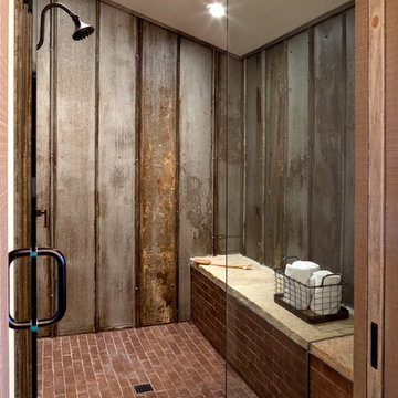 Castle Rock Farmhouse Chic - Bunk Bath Shower
