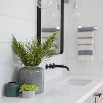 Catana Master bathroom