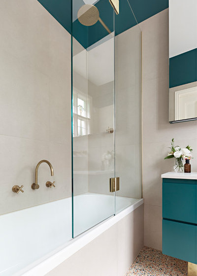Contemporary Bathroom by smarterBATHROOMS+