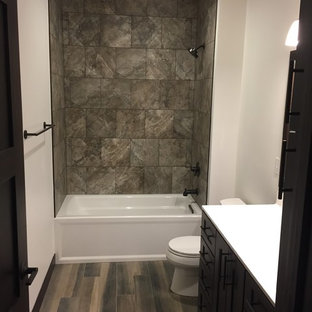 75 Beautiful Craftsman Laminate Floor Bathroom Pictures Ideas January 2021 Houzz Craftsman Laminate Floor Bathroom