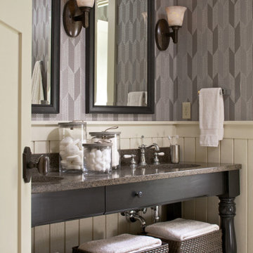 Charlevoix Rustic Lake House