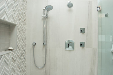 Example of a transitional bathroom design in St Louis