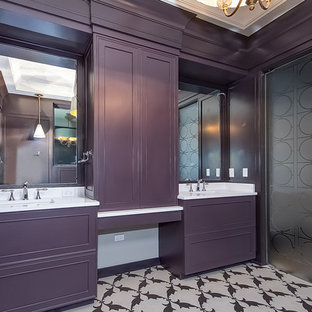 Immagine di una stanza da bagno american style
