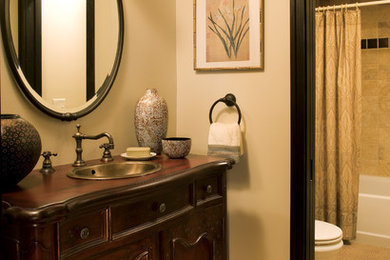 Example of a classic bathroom design in Minneapolis