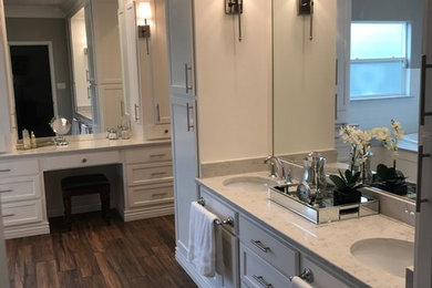 Example of a large classic master white tile and subway tile bathroom design in Phoenix with shaker cabinets, white cabinets, a hot tub, gray walls and quartzite countertops