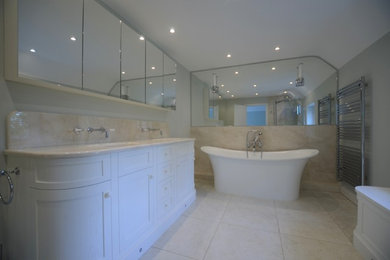 Photo of a classic bathroom in Oxfordshire.