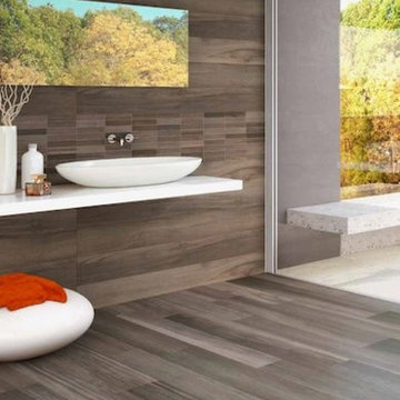 Clean spa-like look using easy care woodlook tile