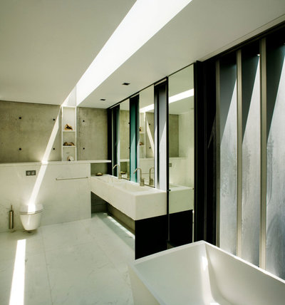 Modern Bathroom by Louise Nettleton Architects