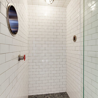 75+ Industrial Badezimmer mit Kiesel-Bodenfliesen Ideen & Bilder