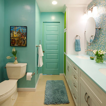 Colorful and Modern Bathroom