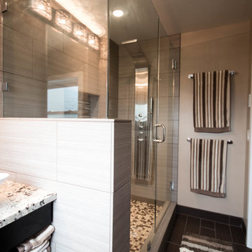 Compact Contemporary Bathroom Suite