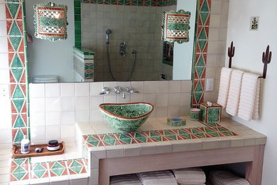 Exemple d'une salle de bain sud-ouest américain.