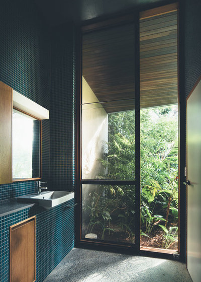 Contemporary Bathroom by Sealand Architects