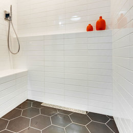 https://www.houzz.com/hznb/photos/contemporary-bathroom-remodel-contemporary-bathroom-chicago-phvw-vp~131080596