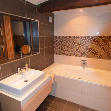 Contemporary Cottage Bathroom