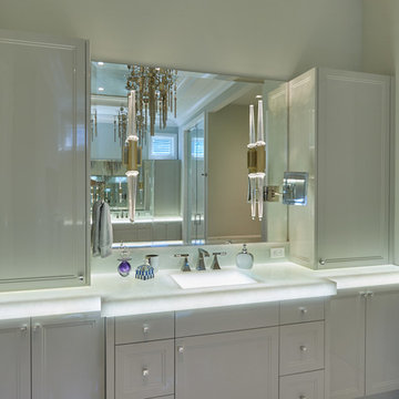 Contemporary Glitz in Gulf Stream, Florida
