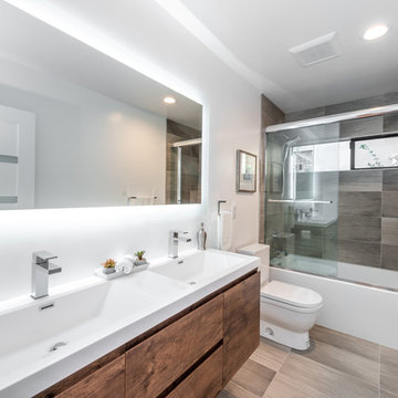 Contemporary Guest Bathroom | Wrightwood Residence | Studio City, CA