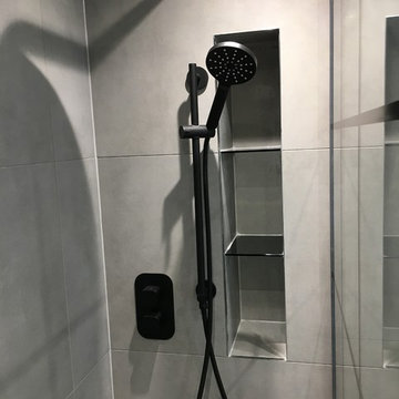 Contemporary Luxury Bathroom themed in Black