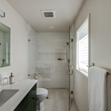Contemporary Master Bath, Designed By Janis Manacsa