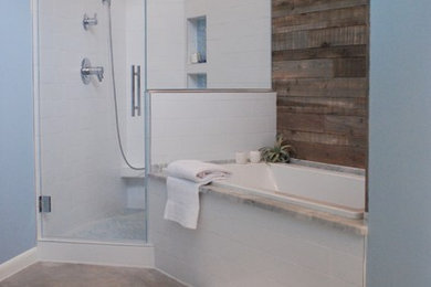 アトランタにあるお手頃価格の中くらいな北欧スタイルのおしゃれな浴室の写真