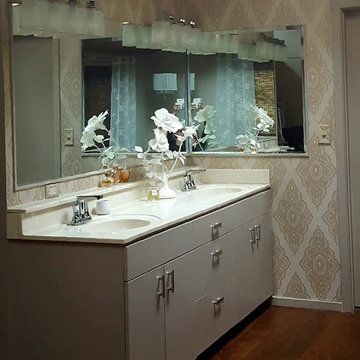 Contemporary Master Bathroom in Jacksonville, OR