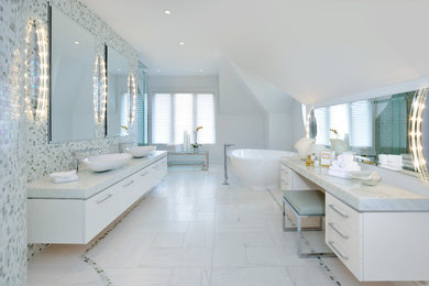 Contemporary Master Bedroom Ensuite Bath
