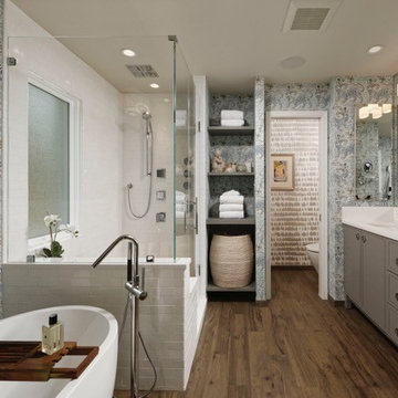 Contemporary Patterned Bathroom with Wood Look Tiles